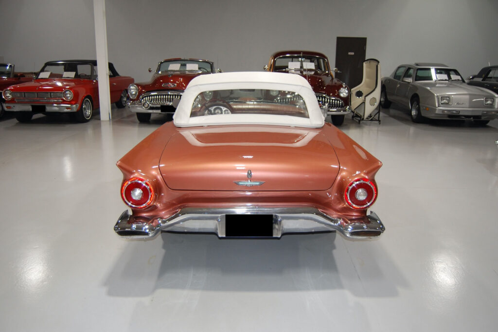 1957 Ford Thunderbird